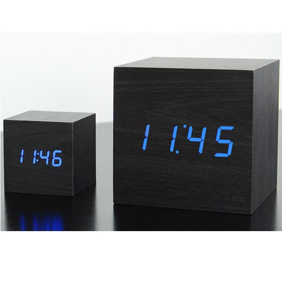 Gingko Maxi Cube Click Clock - Black / Blue LED